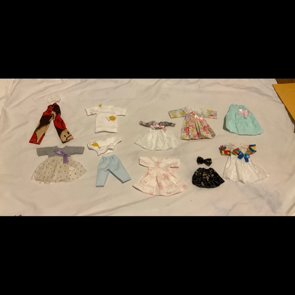 Blythe doll clothes bundle 10